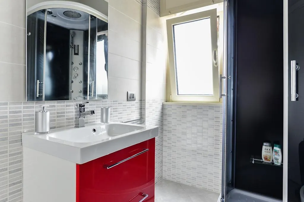 Romeur House Apartment
